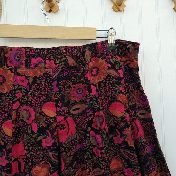Notations Vintage 90s Floral Midi Skirt Size XL Petite Black Flower Print Rayon - Picture 3 of 12